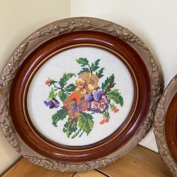 Pansy & Poppy Cross Stitch Embroidery Round Gesso Picture Frame Vintage Set of 2 - Picture 2 of 11